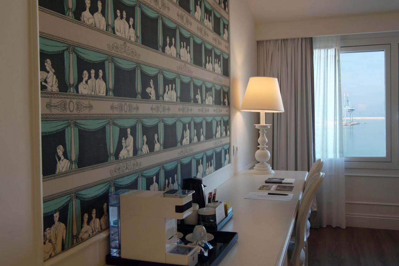 Grand Hotel Palace Ancona Esterno foto