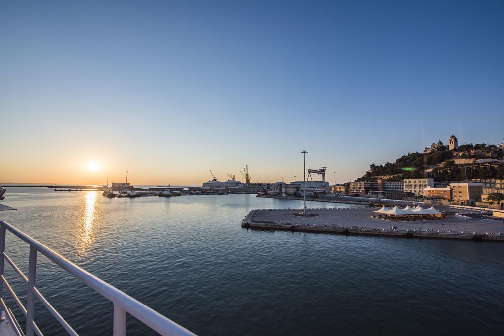 Grand Hotel Palace Ancona Esterno foto